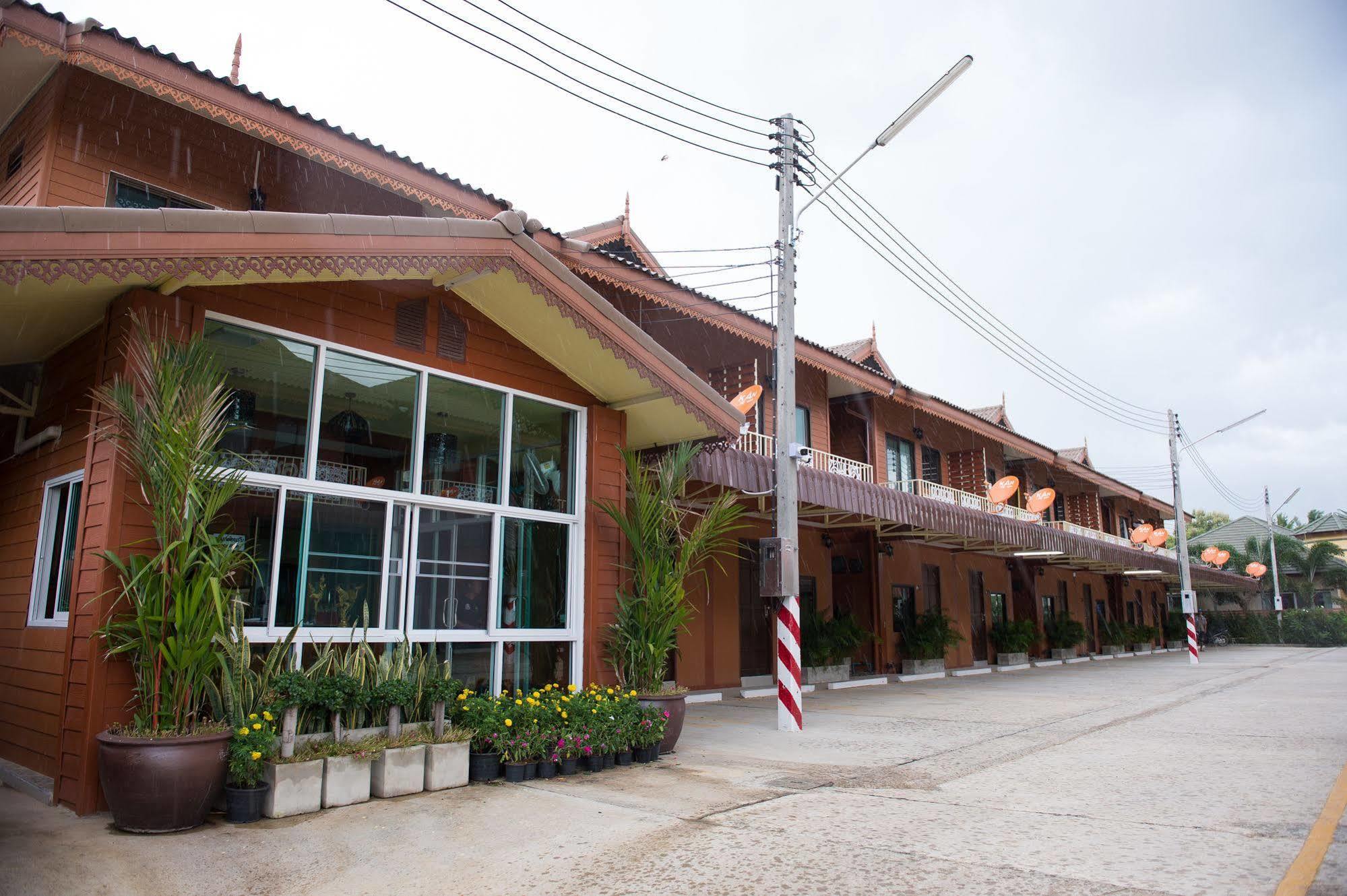 Sri Siam Resort Kanchanaburi Eksteriør billede